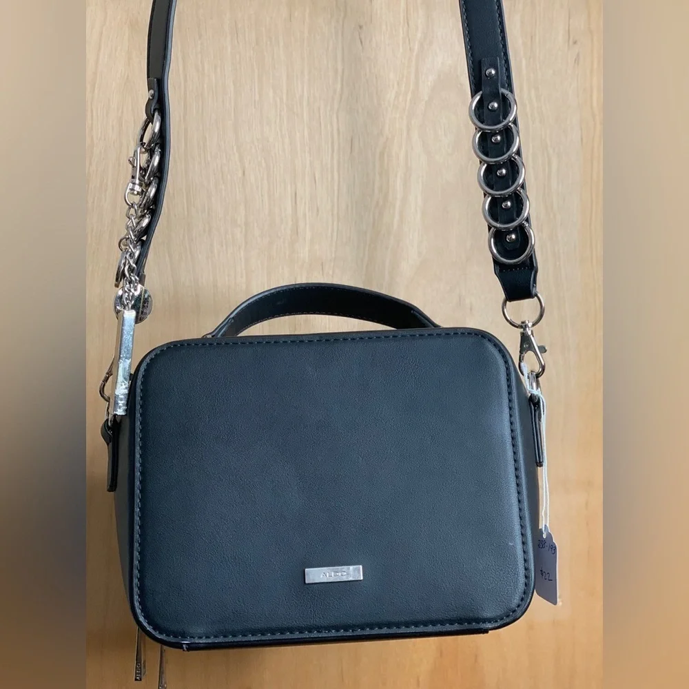 Aldo Black Faux Leather Crossbody Camera Bag.    Modern Hardware